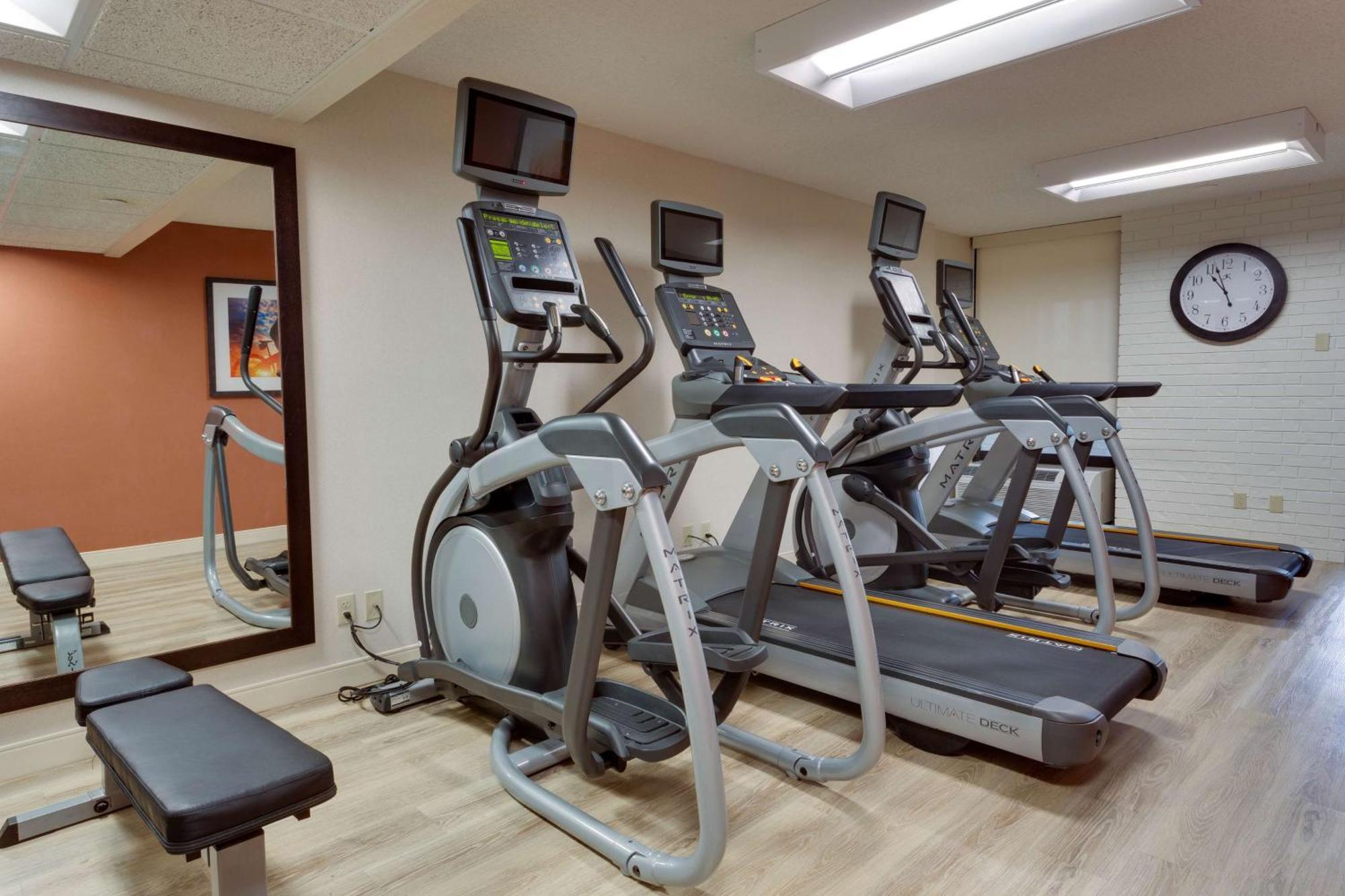 Drury Inn & Suites Columbia Stadium Boulevard Ngoại thất bức ảnh