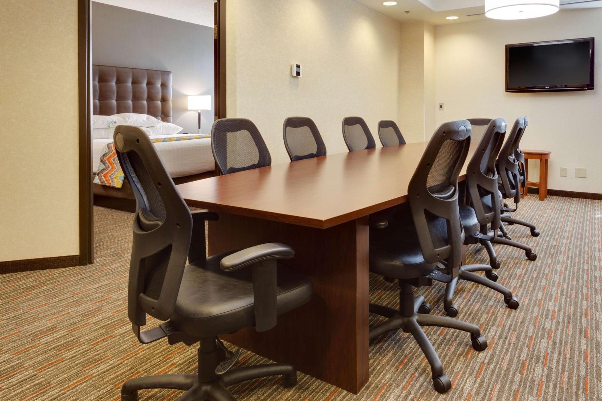 Drury Inn & Suites Columbia Stadium Boulevard Ngoại thất bức ảnh