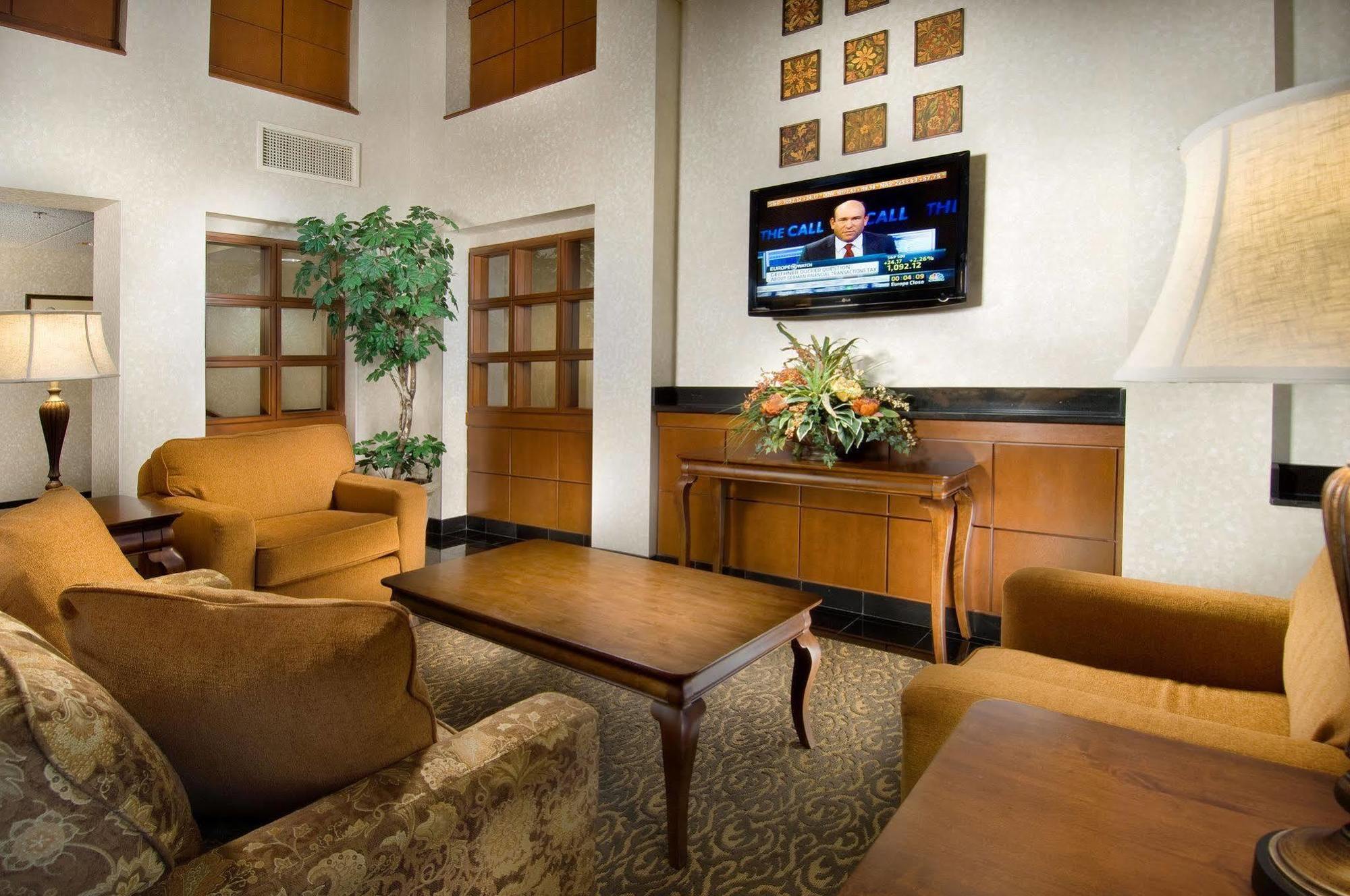 Drury Inn & Suites Columbia Stadium Boulevard Ngoại thất bức ảnh