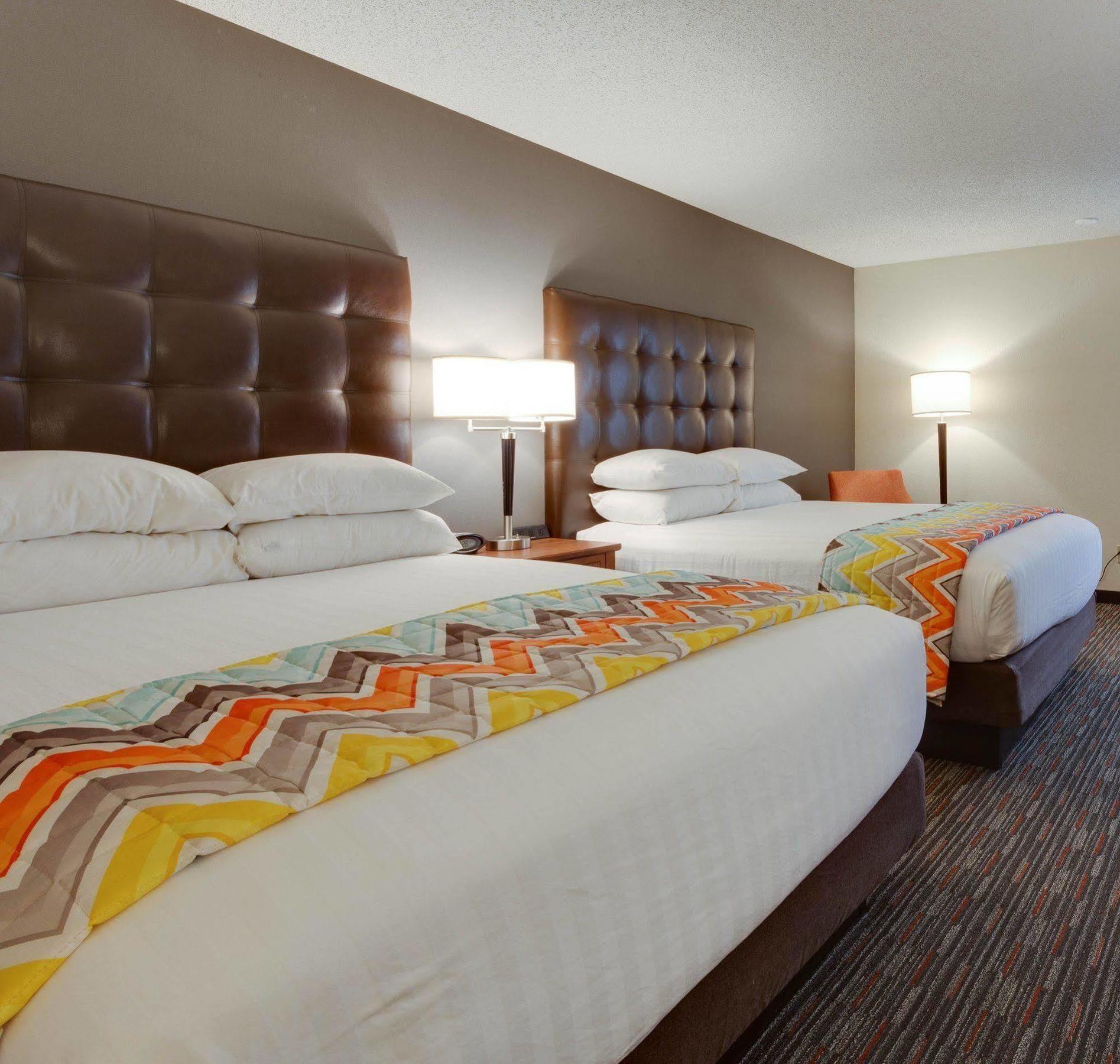 Drury Inn & Suites Columbia Stadium Boulevard Ngoại thất bức ảnh